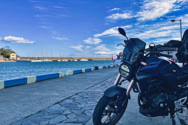 神奈川県の真鶴港で撮影したCB250R